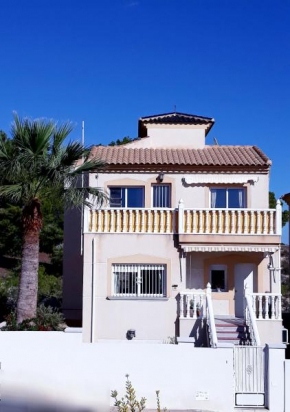 Fabulous detached large villa 5 bedrooms 3 bathrooms backing onto Villamartin Golf Course, Castillo De Don Juan